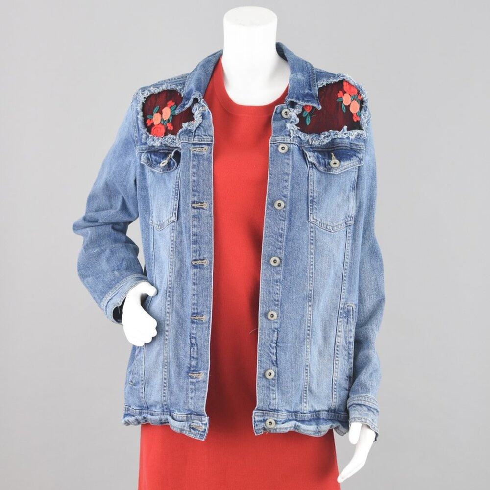 Arizona Jean Jacket Distressed Embroidered Flowers & Lace Size Juniors XL